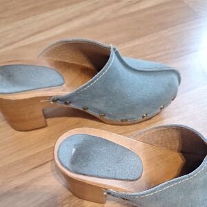 Elegant Blue Women's Mules
